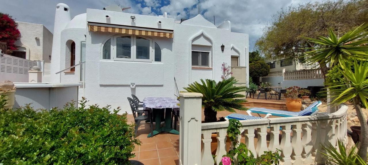 Villa Robert con piscina comunitaria uso exclusivo para una casa por turno Calpe Esterno foto