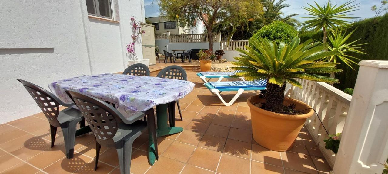 Villa Robert con piscina comunitaria uso exclusivo para una casa por turno Calpe Esterno foto