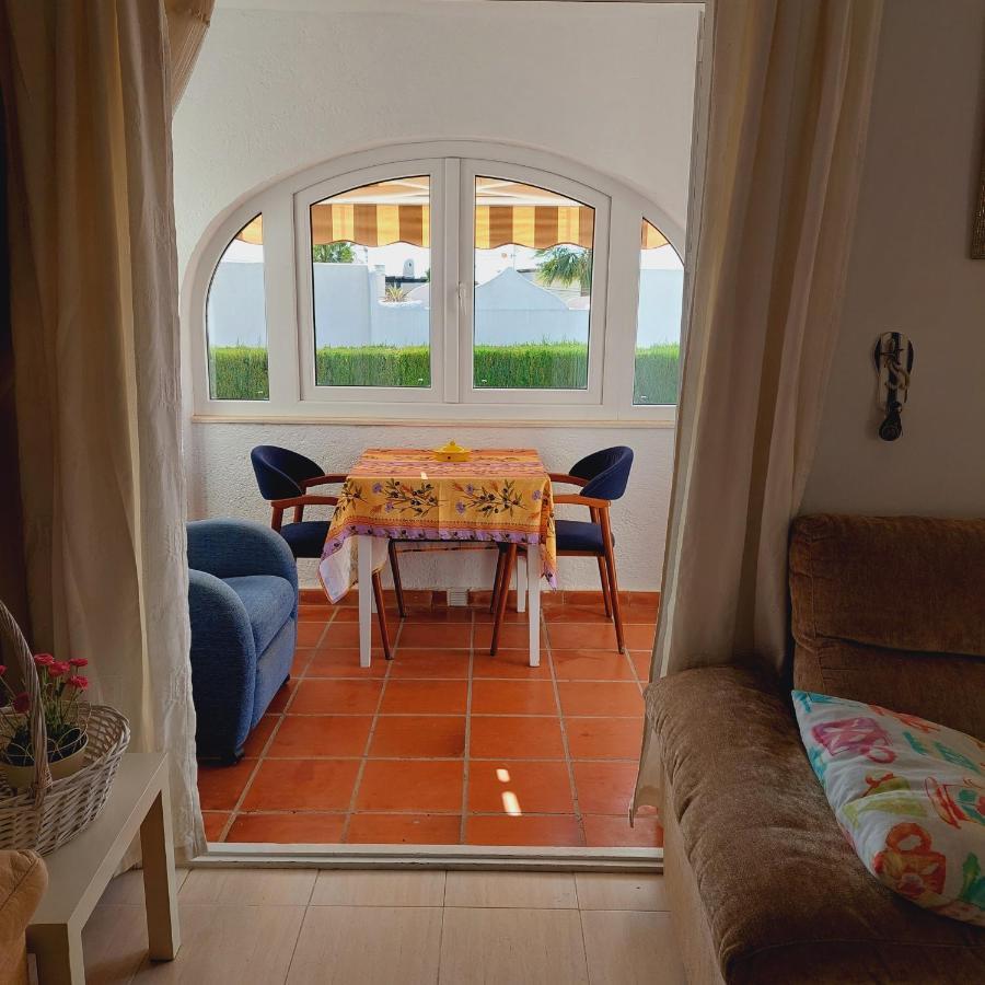 Villa Robert con piscina comunitaria uso exclusivo para una casa por turno Calpe Esterno foto