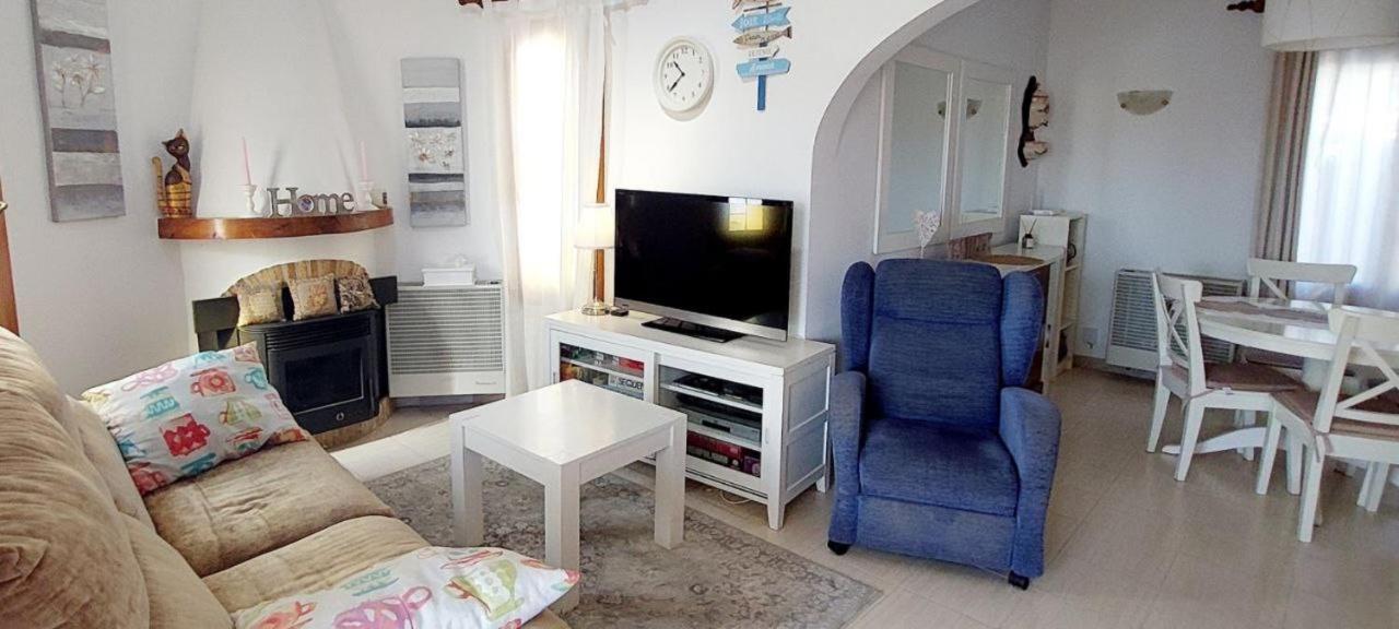 Villa Robert con piscina comunitaria uso exclusivo para una casa por turno Calpe Esterno foto
