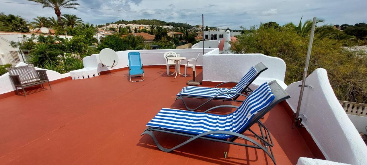 Villa Robert con piscina comunitaria uso exclusivo para una casa por turno Calpe Esterno foto